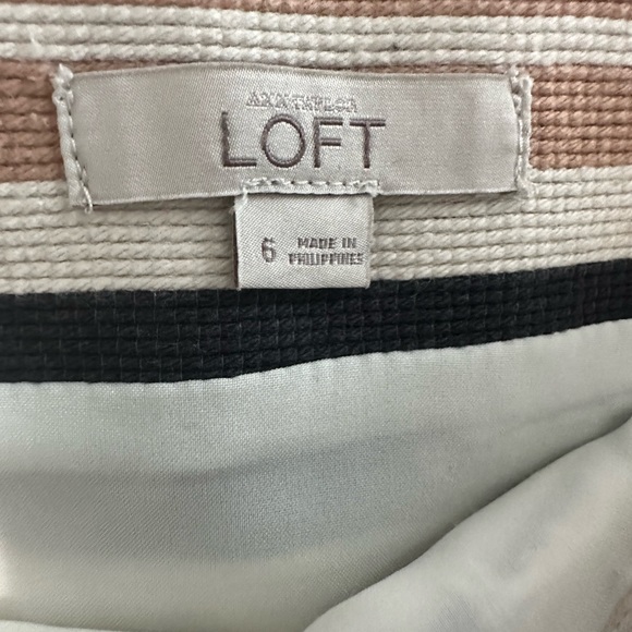 ♥️3 for 25$♥️LOFT Size 6 mini skirt - Picture 2 of 2